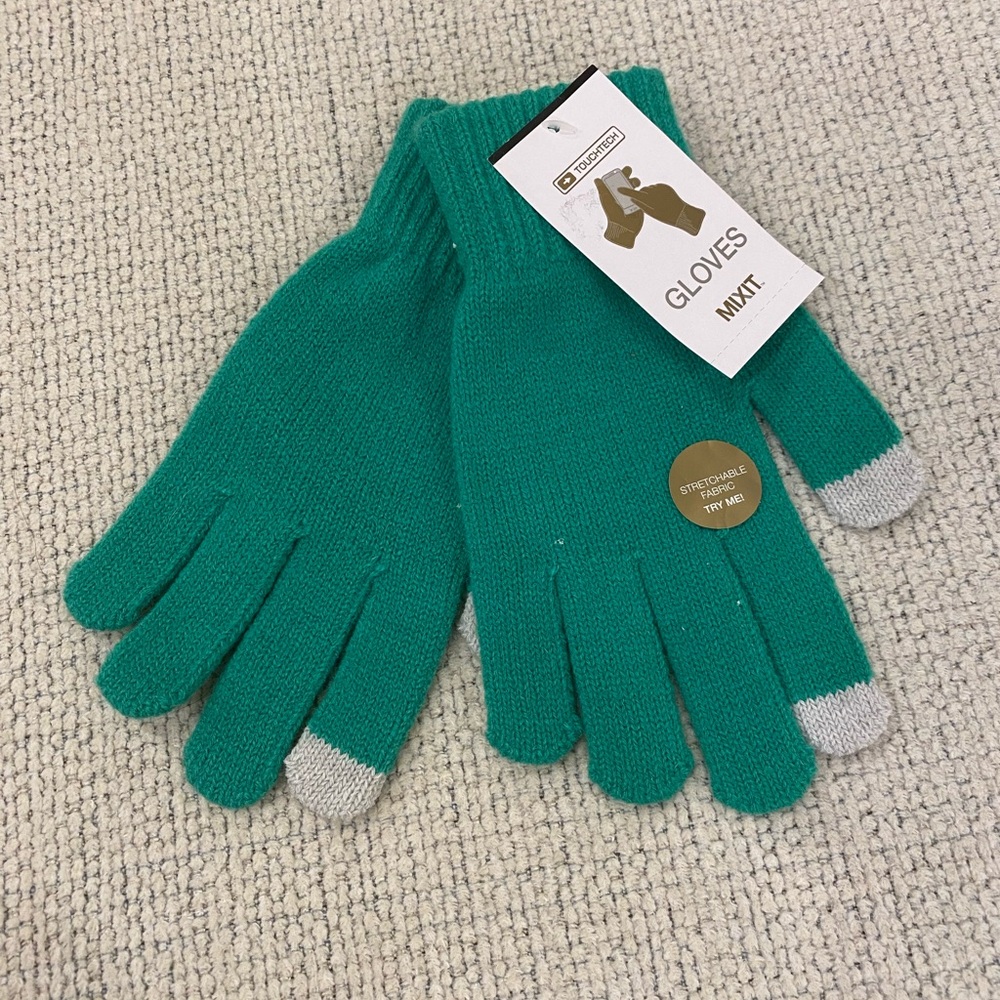 TouchTech Green Gloves NWT
